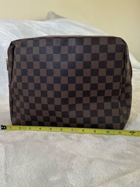 Designer-Style Brown Checkered Men's Toiletry Bag